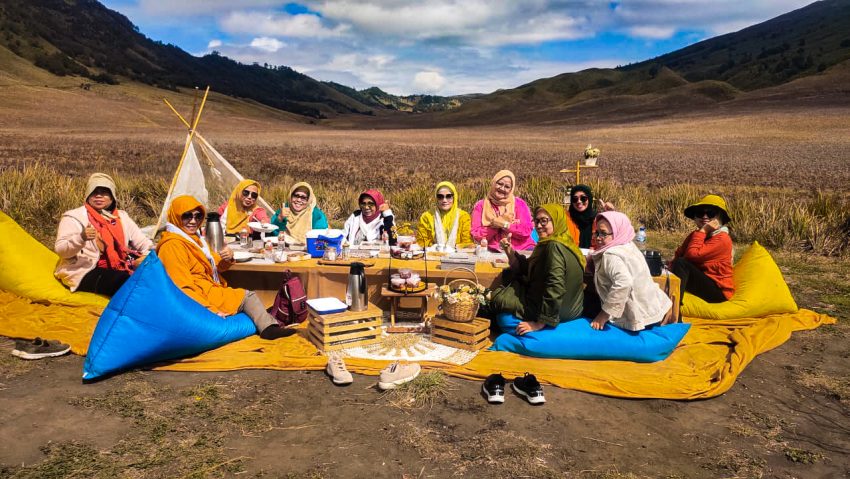 Paket picnic makan pagi di bromo