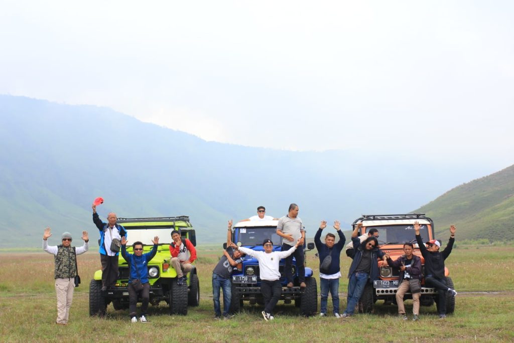 Paket Midnight Sunrise Bromo Surabaya - Bromo / Group Ibu Devi Banjarmasin 10 Ibu Devi Banjarmasin 15
