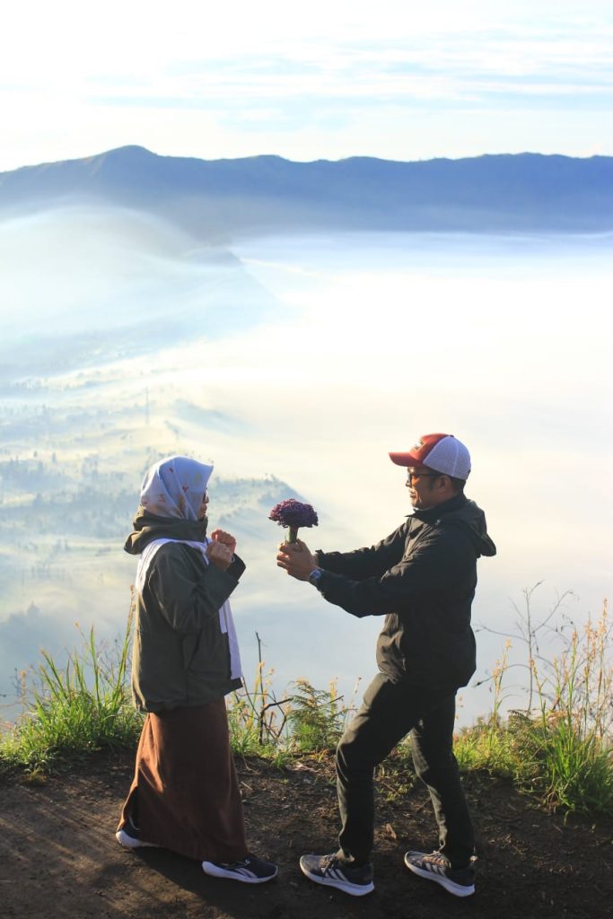 Paket Midnight Sunrise Bromo Surabaya - Bromo / Group Ibu Devi Banjarmasin 4 Ibu Devi Banjarmasin 7