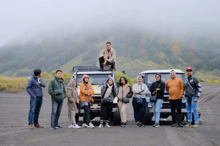 Paket Wisata Midnight Sunrise Bromo bersama Group Mas Henry Bank Jateng di Gunung Bromo bersama Balqis Group Bromo